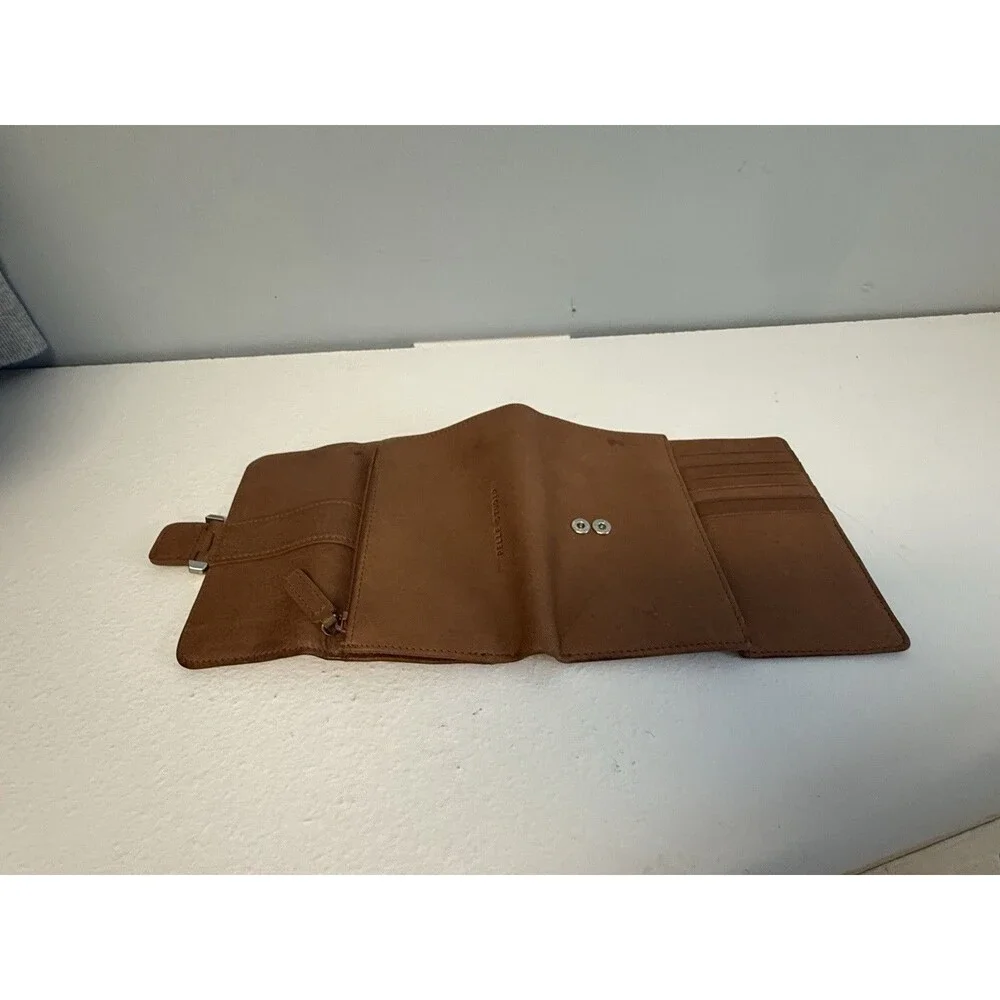 Pelle Studio Brown Leather Trifold Wallet Organizer Snap Zipper Pocket Compact